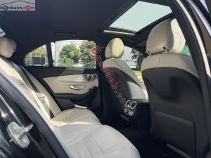 Xe Mercedes Benz C300 AMG 2017