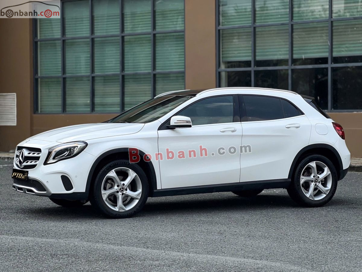 Mercedes Benz GLA class GLA 200