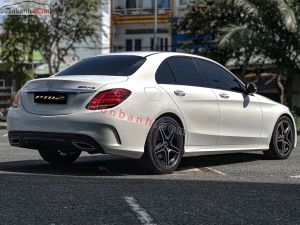 Xe Mercedes Benz C300 AMG 2020