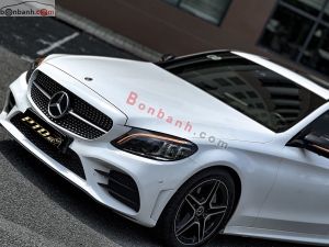 Xe Mercedes Benz C300 AMG 2020