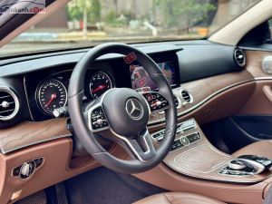 Xe Mercedes Benz E200 2020