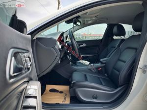 Xe Mercedes Benz CLA 200 2018