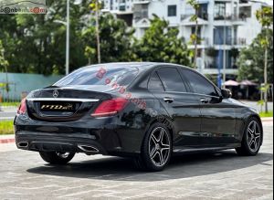 Xe Mercedes Benz C300 AMG 2020