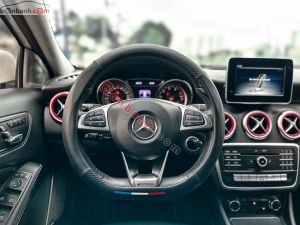 Xe Mercedes Benz A200 2017