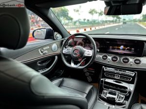 Xe Mercedes Benz E300 AMG 2019