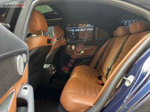 Xe Mercedes Benz C300 AMG 2019
