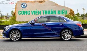 Xe Mercedes Benz C300 AMG 2016