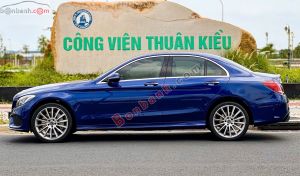 Xe Mercedes Benz C300 AMG 2017